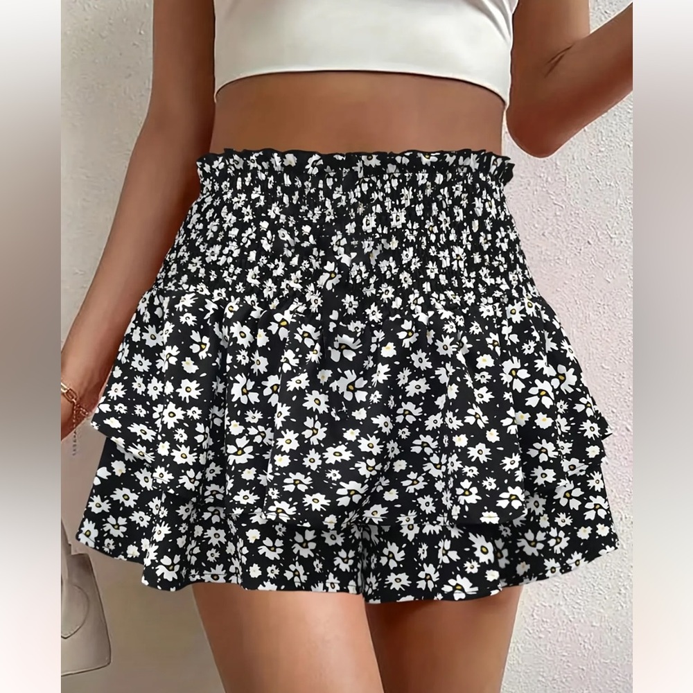 Women’s Floral Black Dressy Ruffle Shorts
